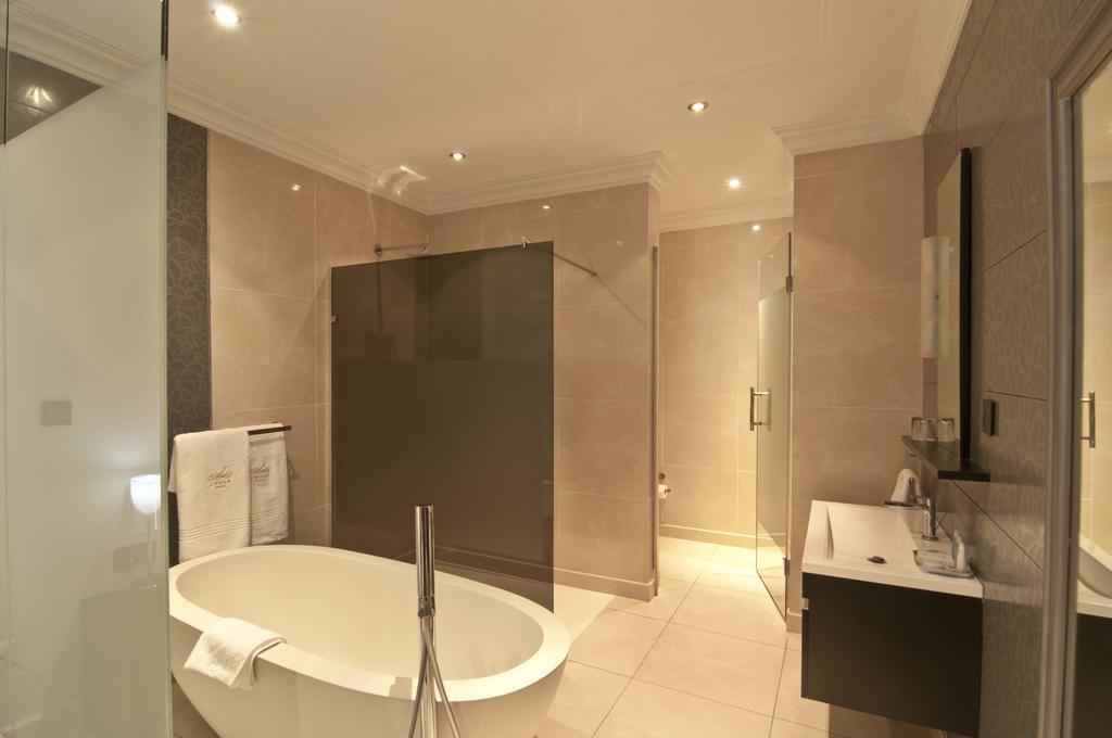 L'Eola Suites Abuja Room photo