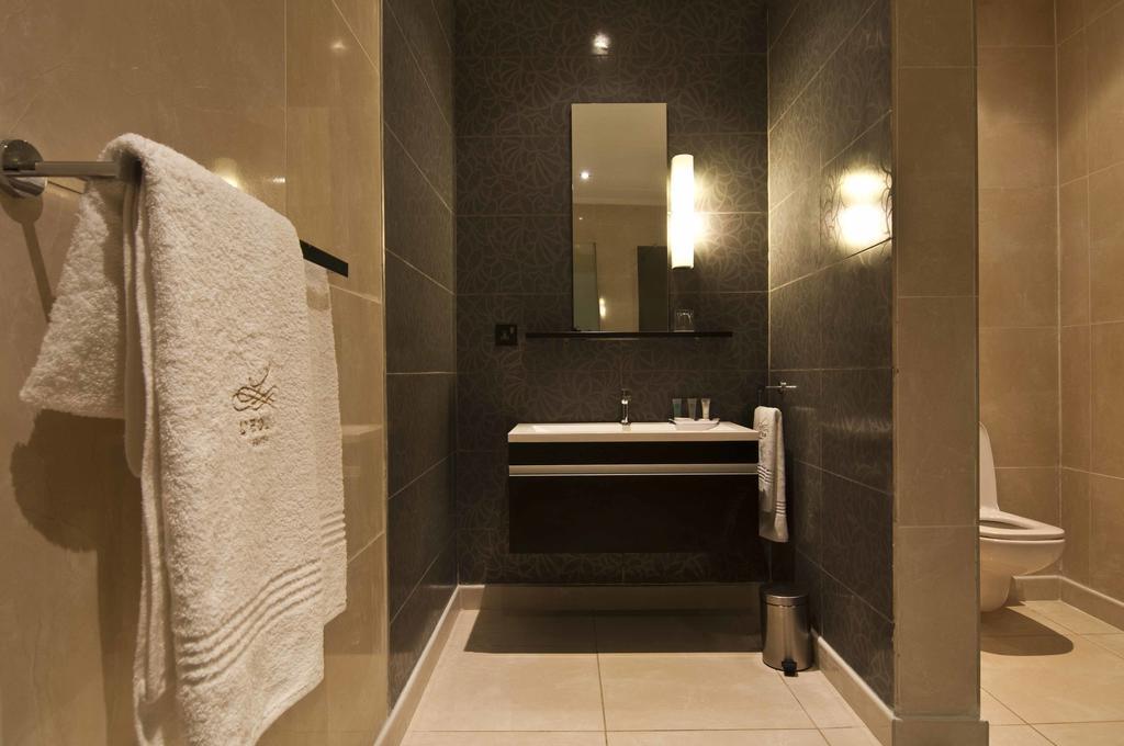 L'Eola Suites Abuja Room photo
