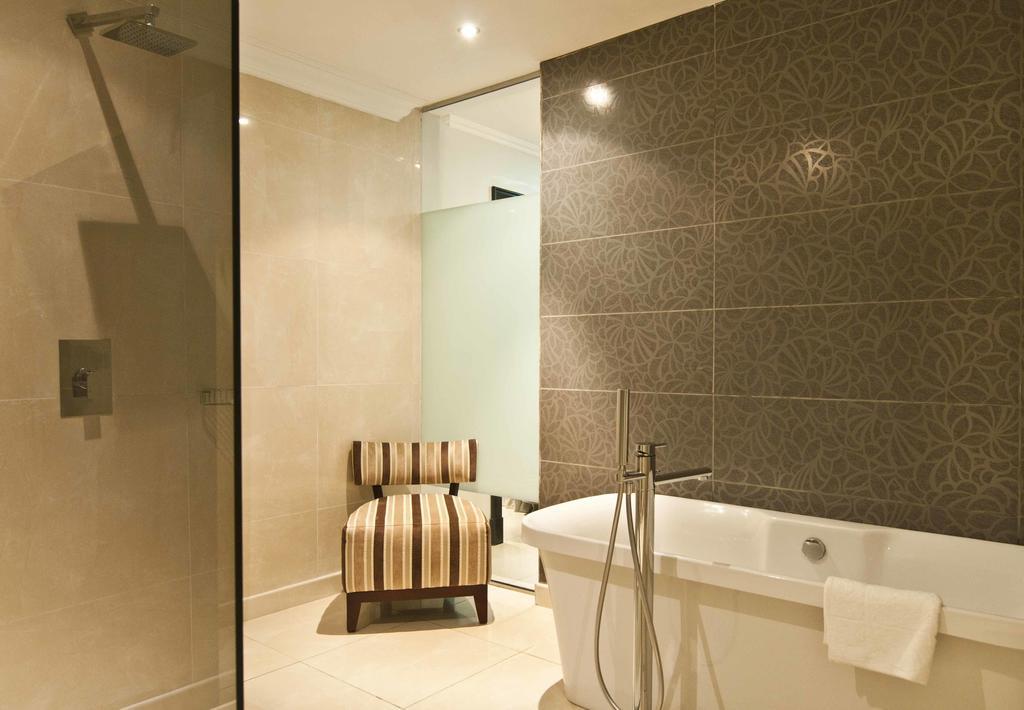 L'Eola Suites Abuja Room photo
