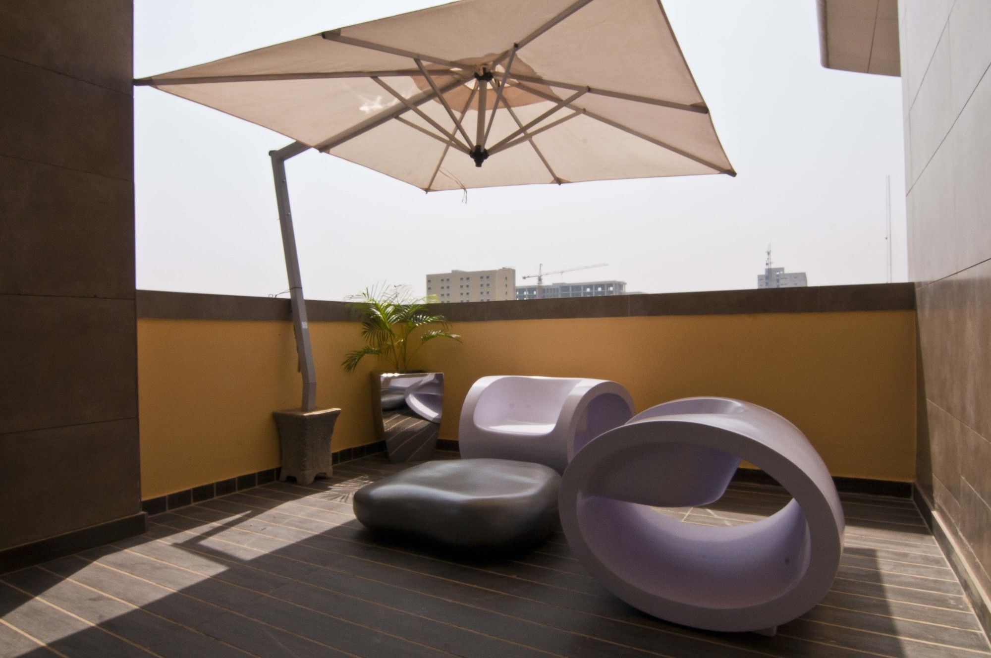 L'Eola Suites Abuja Exterior photo