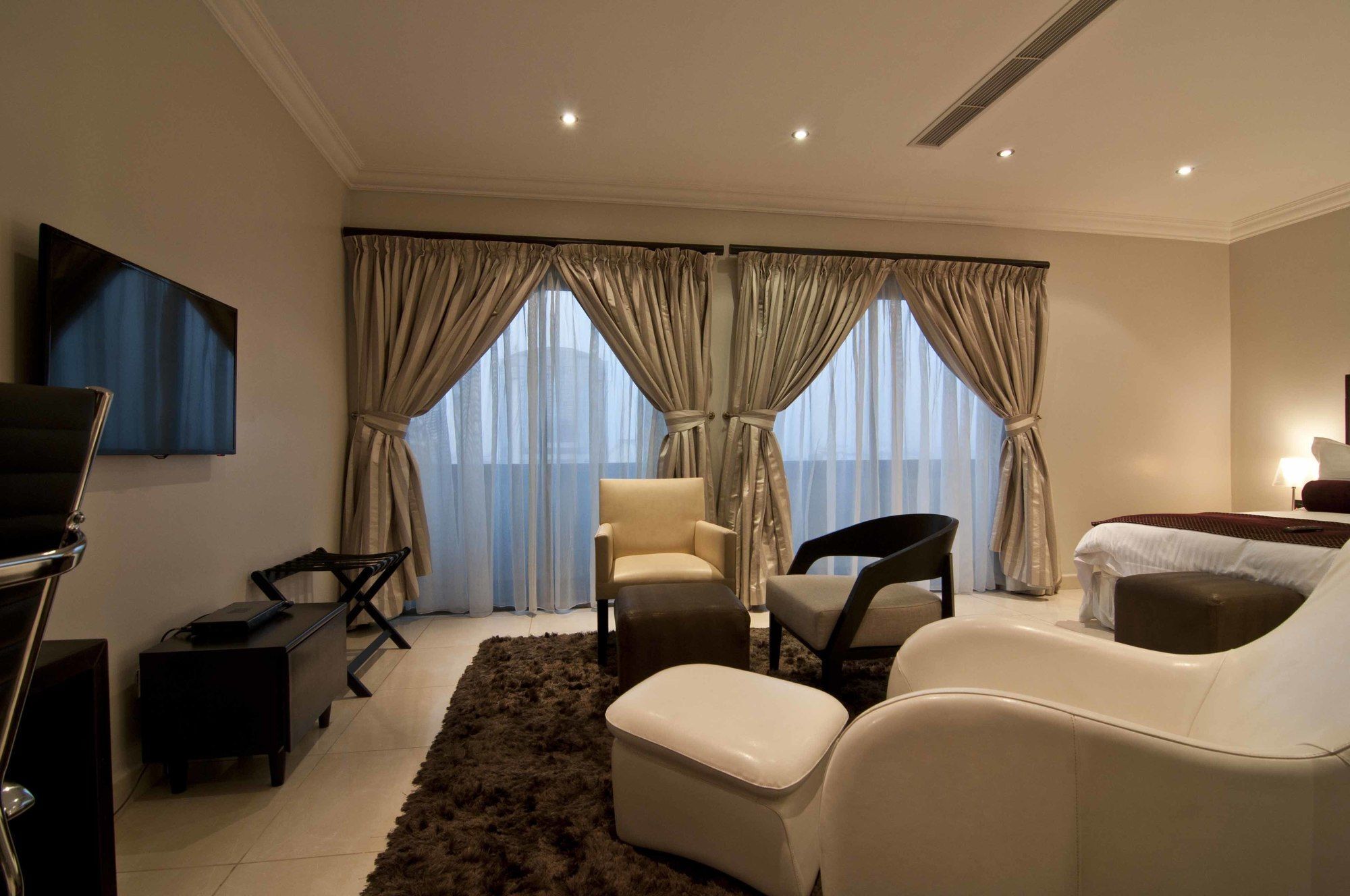 L'Eola Suites Abuja Exterior photo